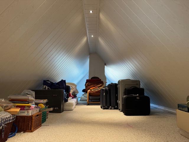 Zum großen Spitzboden