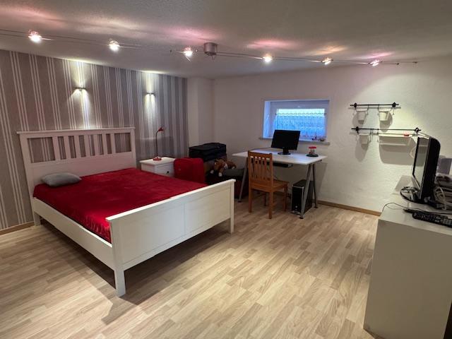 2. Untergeschosszimmer