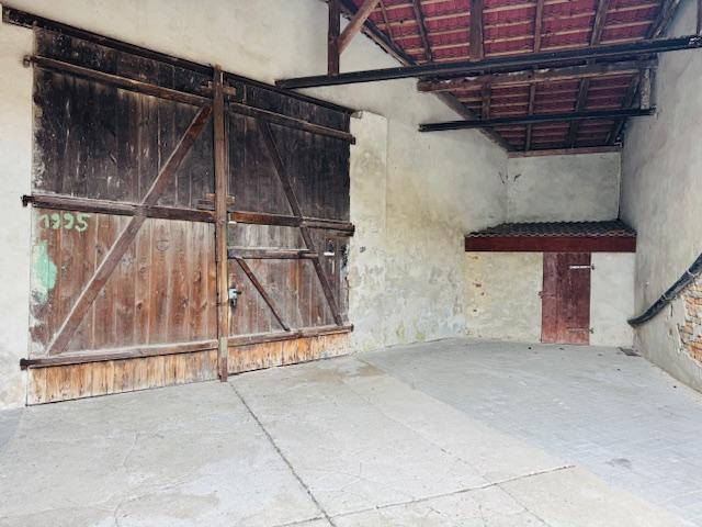 Torhaus, Zufahrt und ...