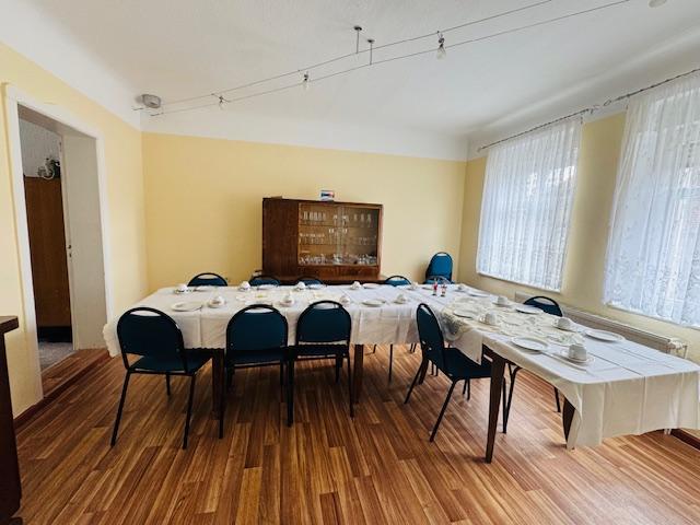 ...davon gibt es 5 im EG