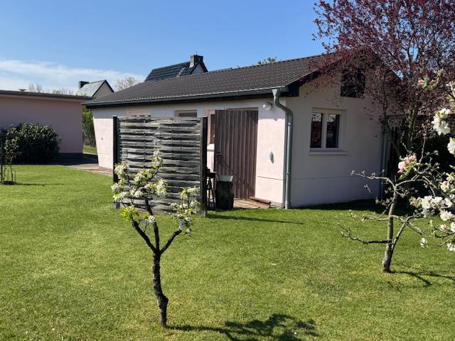 Garagengebäude Rückseite