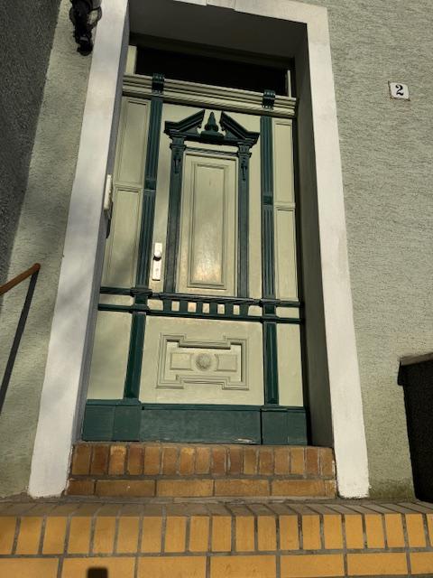 Aufgang rechte Hausseite