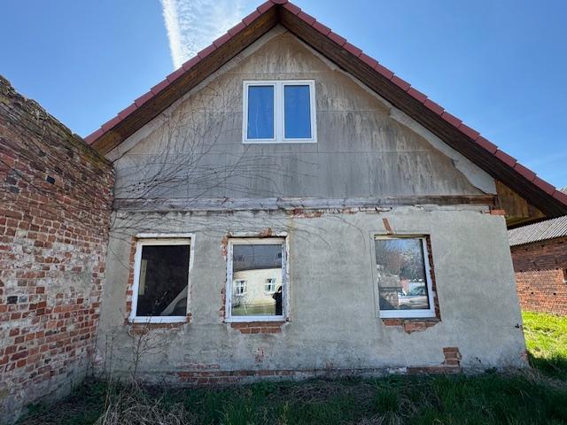 ...mit angegliedertem Wohnhaus