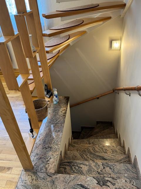 Aus Diele in das Untergeschoss