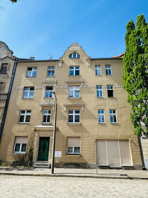 Stilvolles 8 WE-MFH mit Ladengeschäft
