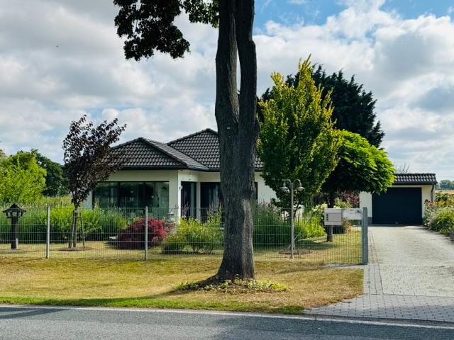 Modernes Quartier im ländlichen Milieu
