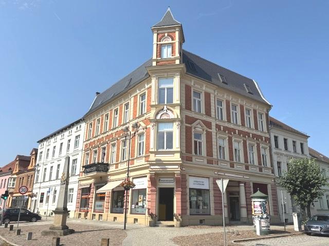 Beeindruckendes Wohn- und Geschäftshaus in Bestlage